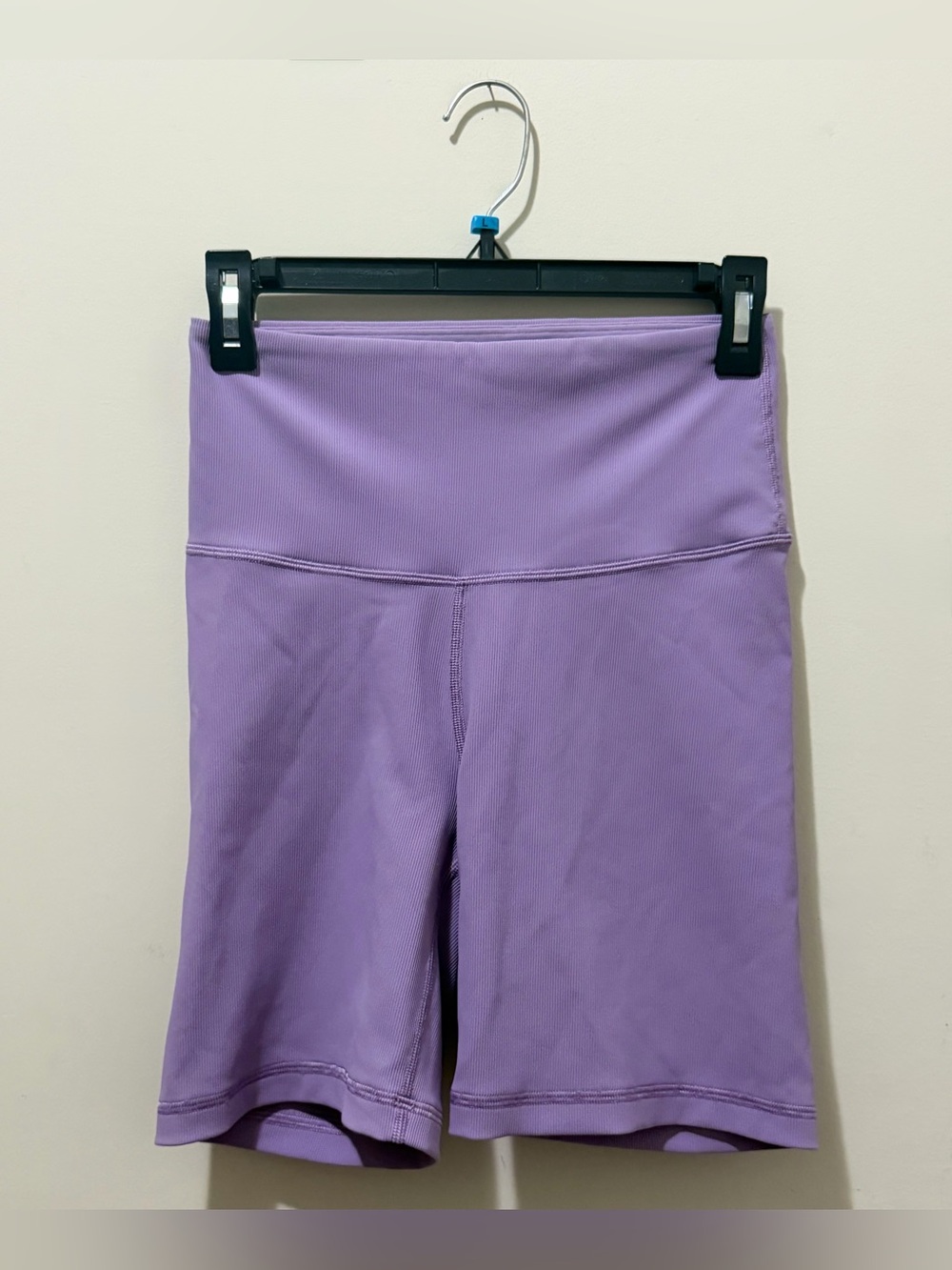 Aritzia TnaBODY Atmosphere Ribbed Hi-Rise Shorts Purple Lilac Size M
